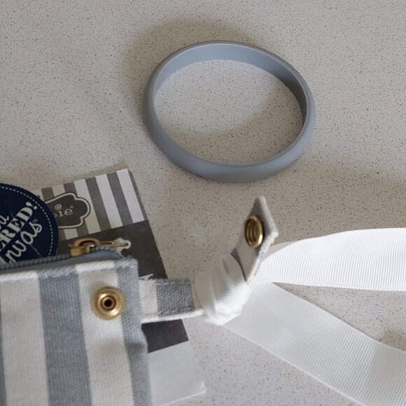 NEW Mud Pie "Lil Biter" Gray & White Bangle/Wristlet - Picture 7 of 15